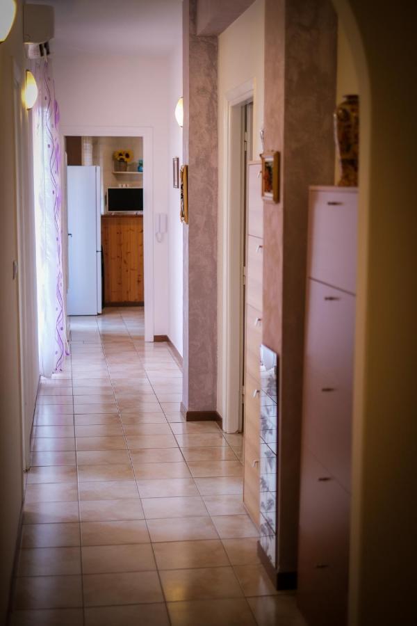 Appartamento Con Tre Camere - Zona Centrale Alessandria Exterior photo